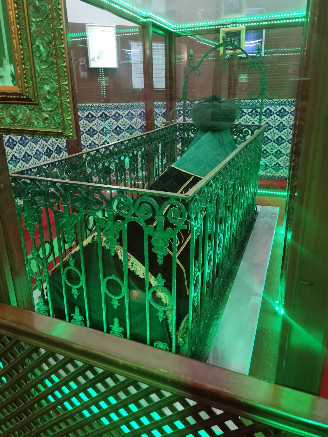 Yeraltı Camii: Die unterirdische Moschee von Karaköy und die Geschichte der Kette des Goldenen Horns