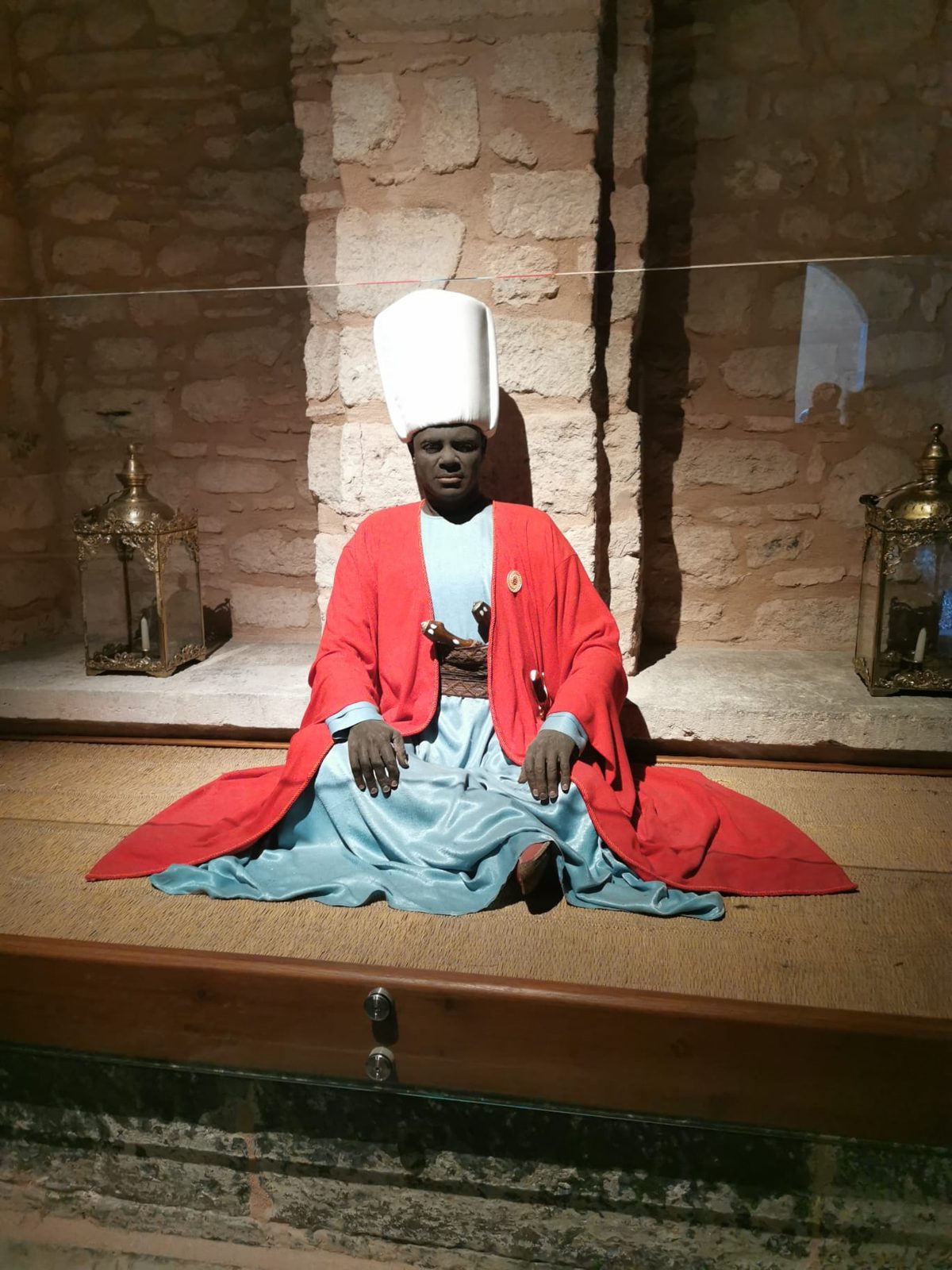 Figur eines Eunuchen in der Ausstellung