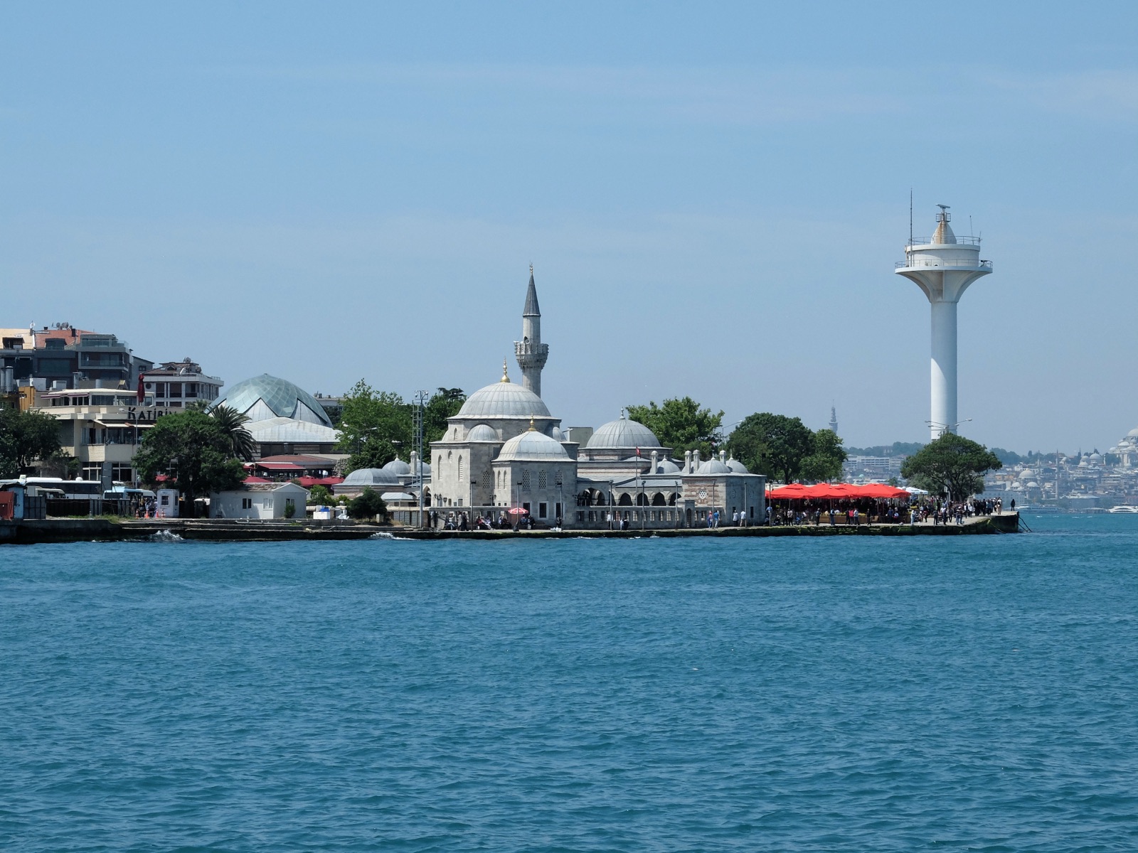 Şemsi-Paşa-Moschee: Sinans kleinste Bosporus-Inszenierung und die Legende vom Vogel, der niemals aufs Dach sitzt