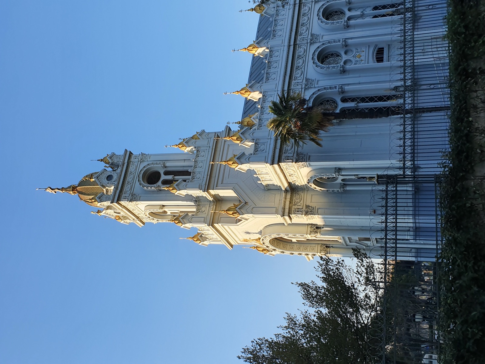 Die Eisenkirche am Goldenen Horn: In Wien vorgefertigt, nach Istanbul verschifft und als bulgarische Kirche wieder zusammengesetzt