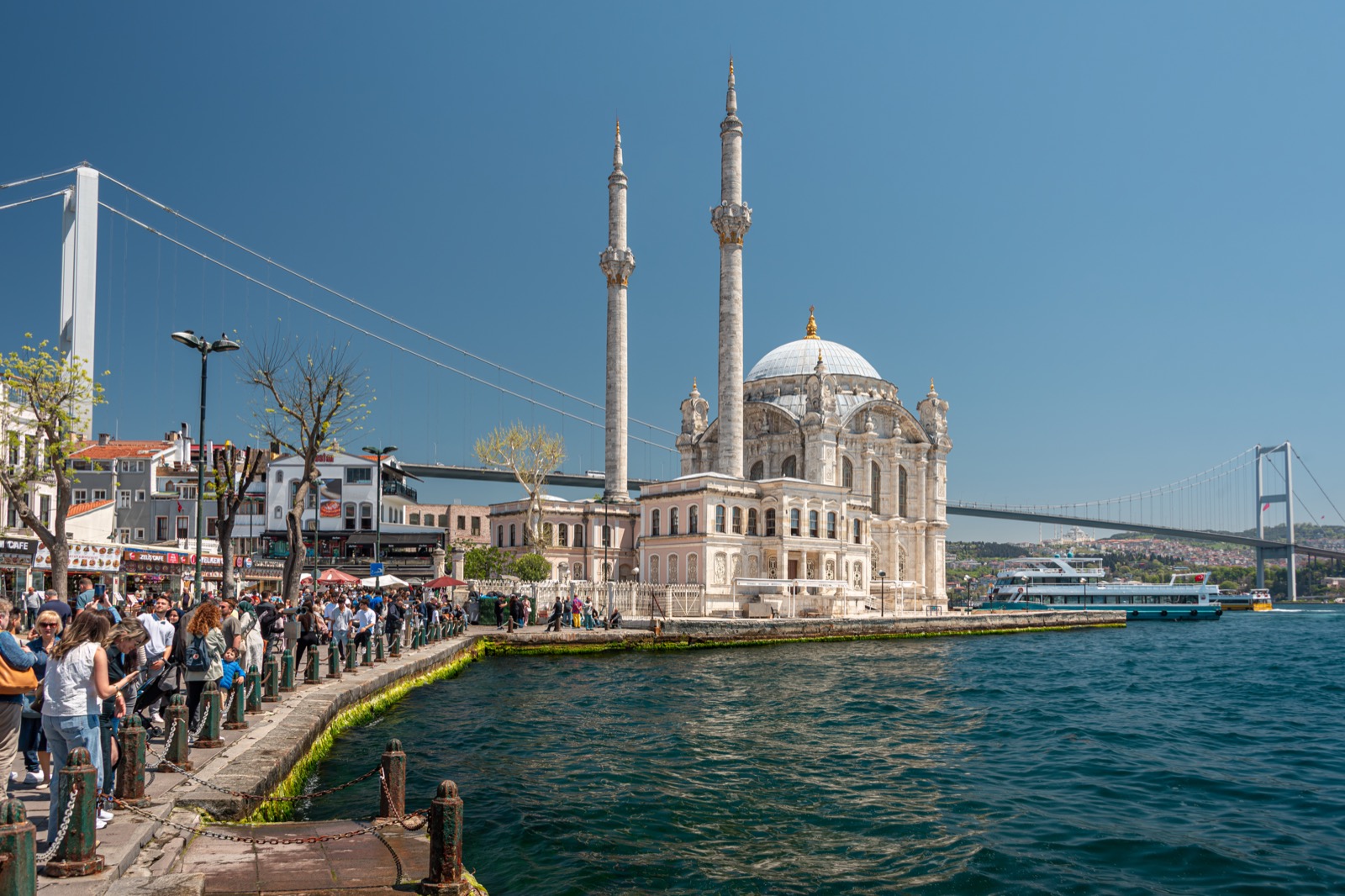 Ortaköy-Ufer: Kumpir, Kunsthandwerk und der Bosporus-Blick, den jeder kennt, ohne den Namen zu wissen