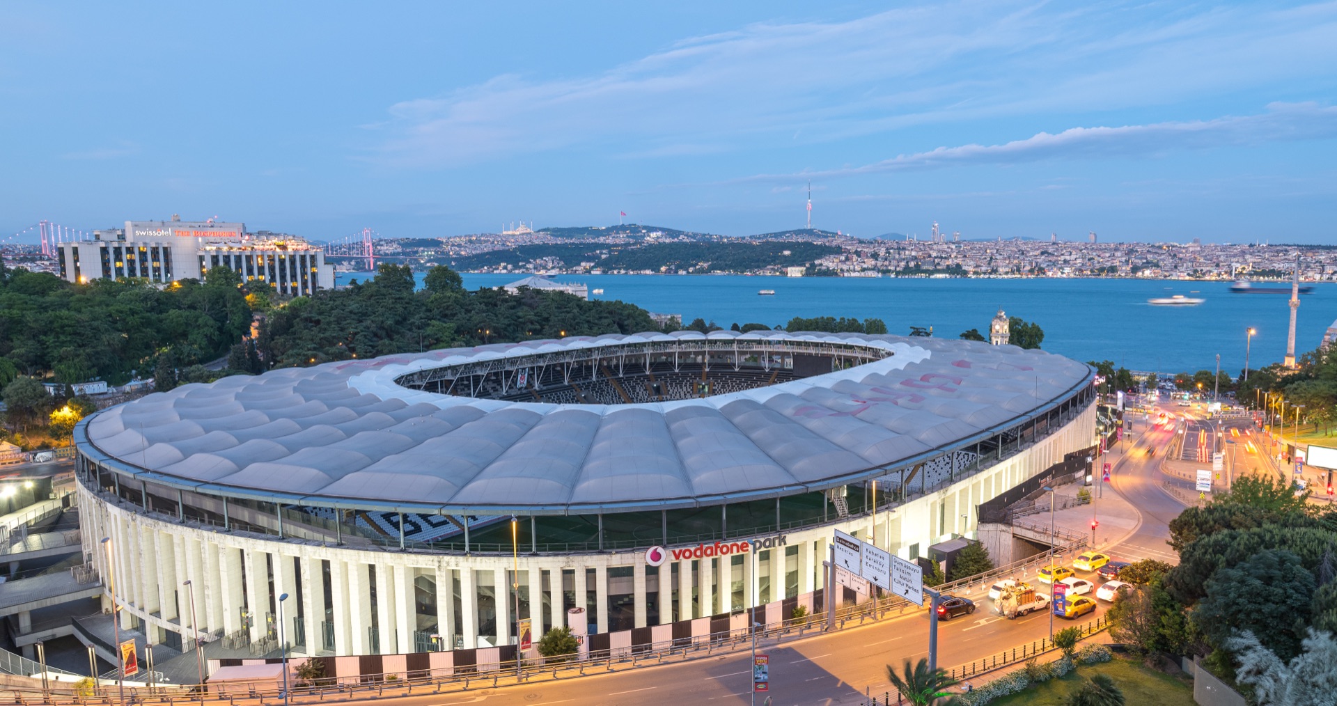 Beşiktaş-Stadion: Fußball zwischen Dolmabahçe, Bosporus und einem der geschichtsträchtigsten Standorte der Stadt