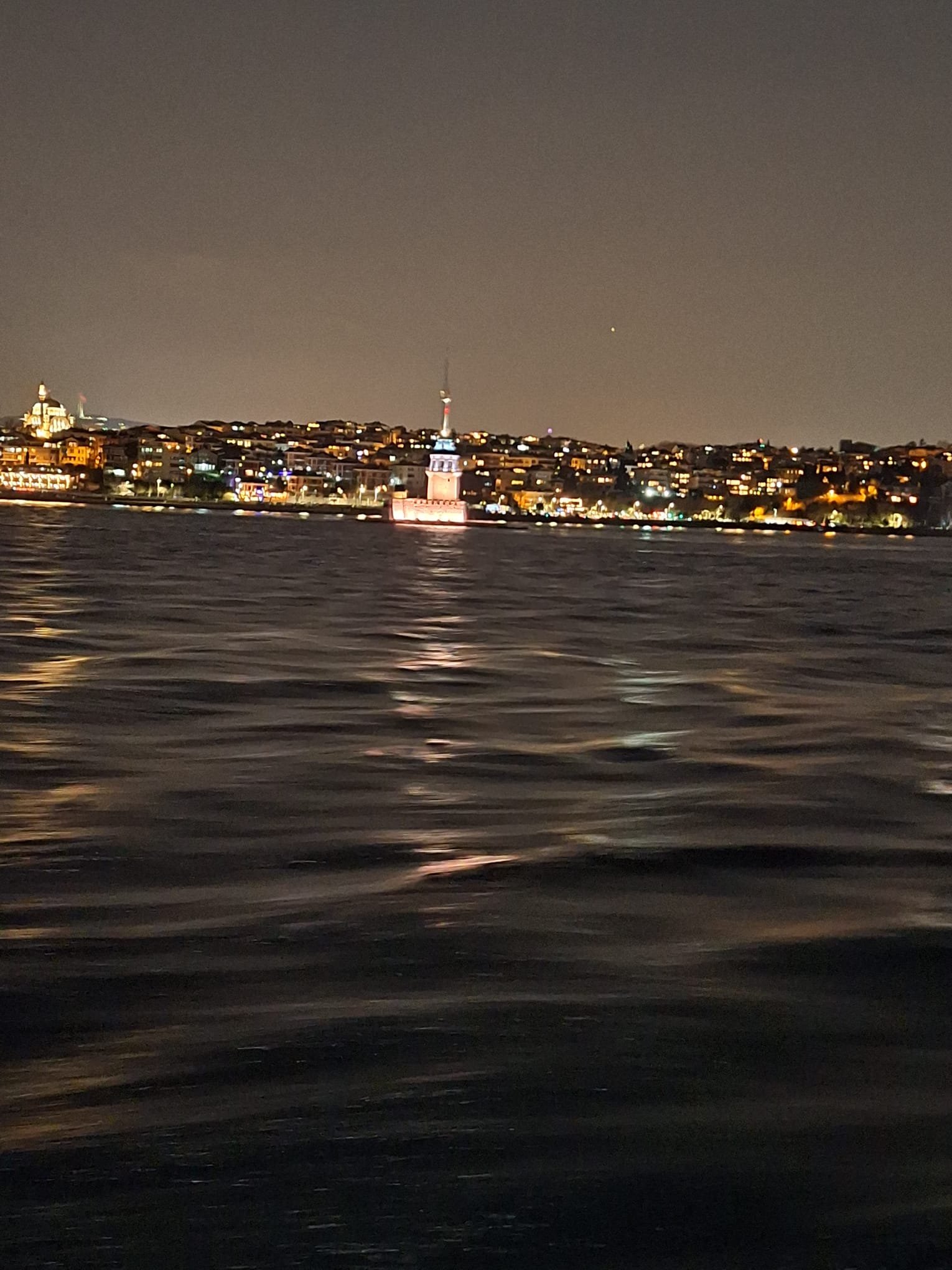 Kız Kulesi: Leanderturm, Quarantänestation und die berühmte Prinzessin mit der Schlange
